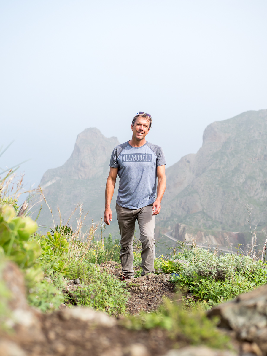 a sign that says team work on it